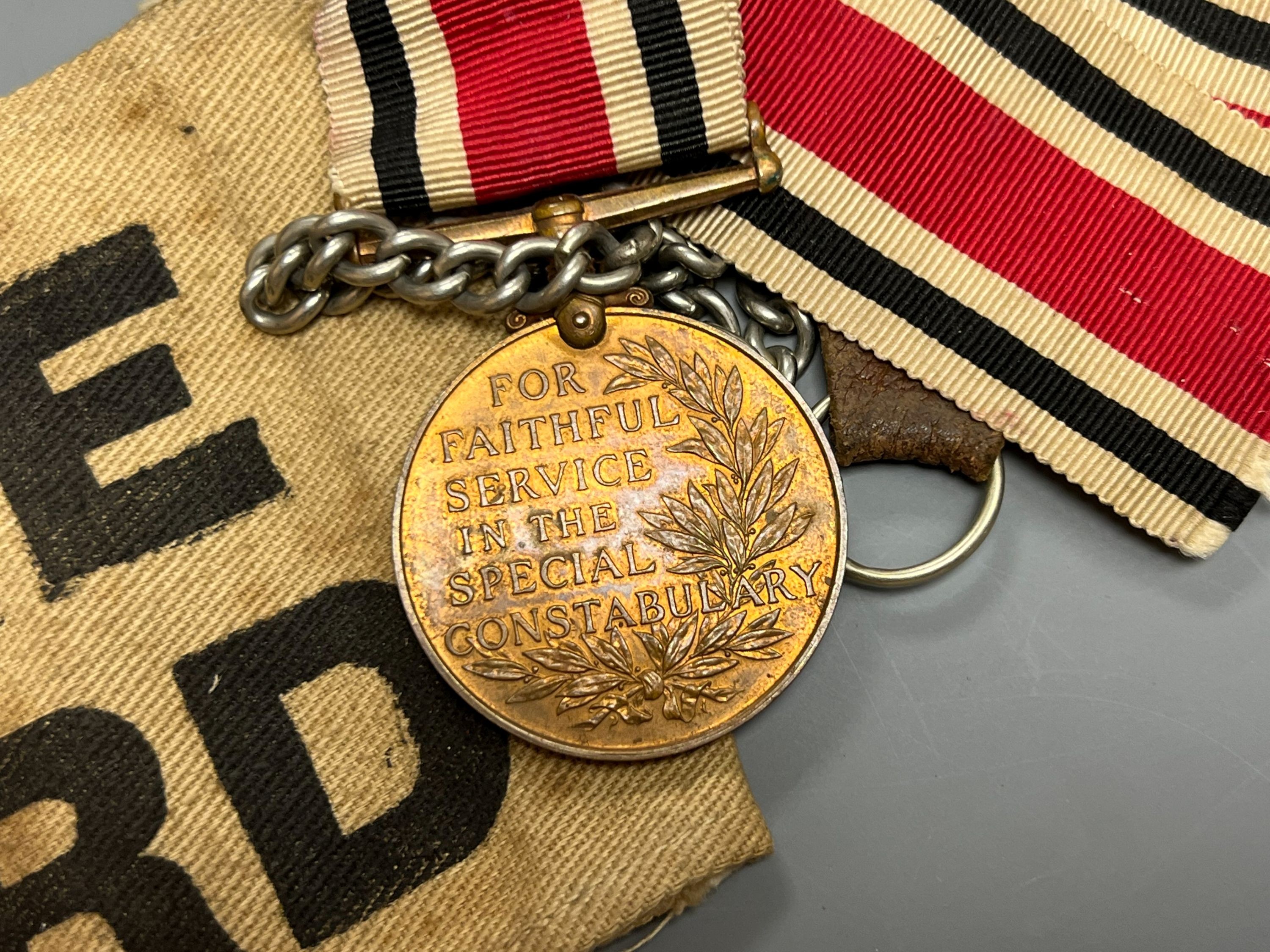 A QEII GSM with Arabian Peninsula clasp, WWI ARP group and WWI pair